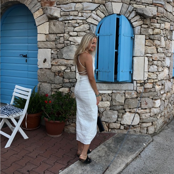 Zara Linen Openback Dress - Picture 2 of 4